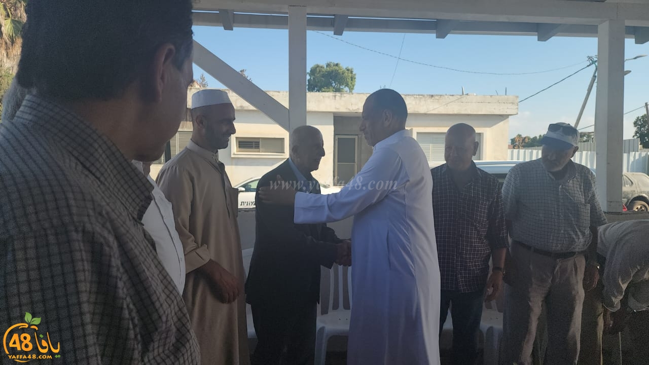 اللد: الشيخ عكرمة صبري على رأس وفد لتهنئة الشيخ يوسف الباز بعد الإفراج عنه